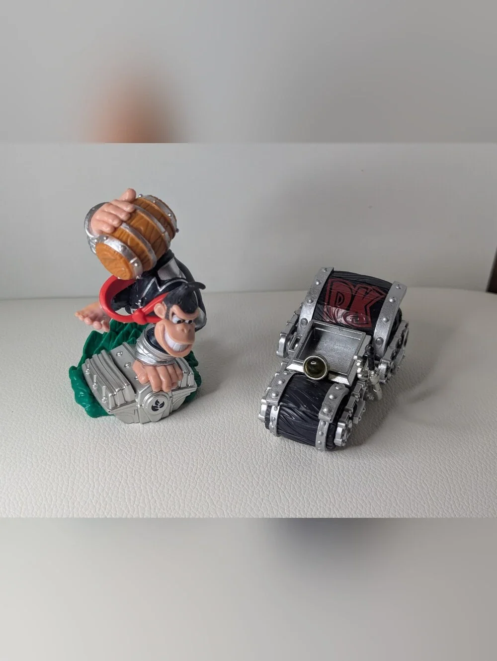 Skylanders Superchargers Dark Turbo Charge Donkey Kong W/ Dark Barrel Blaster